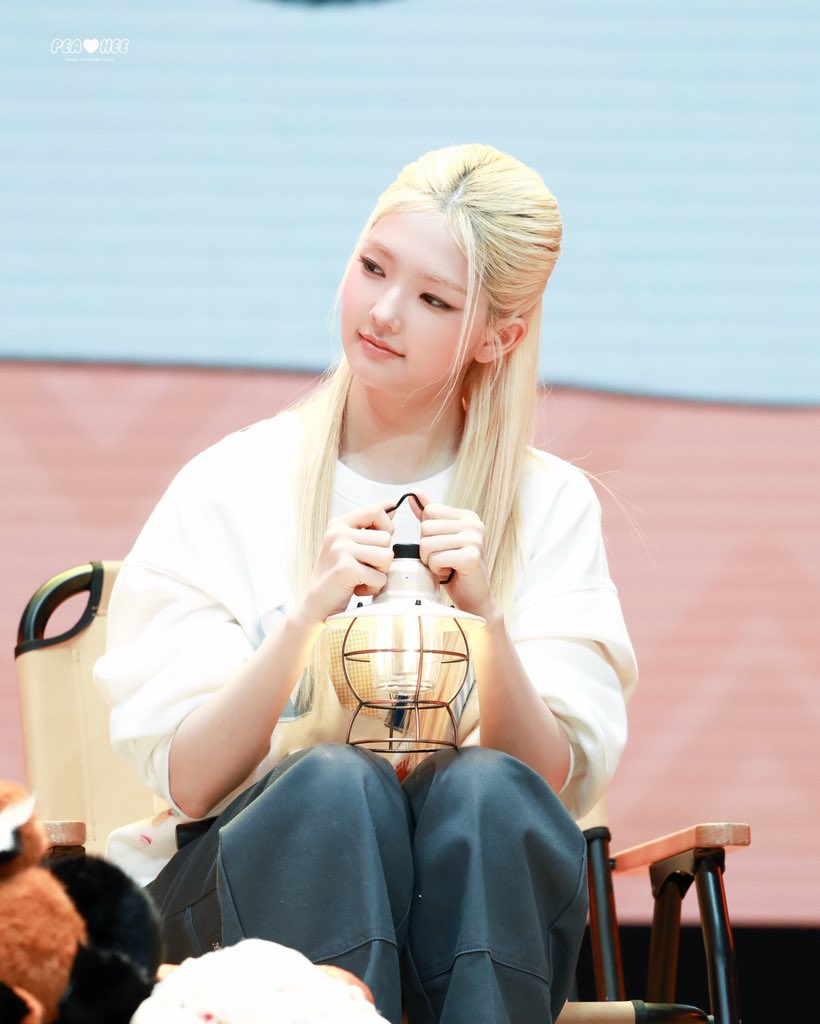 Peachee_1011's tweet photo. 260919 

#TUIDE #튜이드 #서희 #SEOHEE https://t.co/6Rykcs3xho