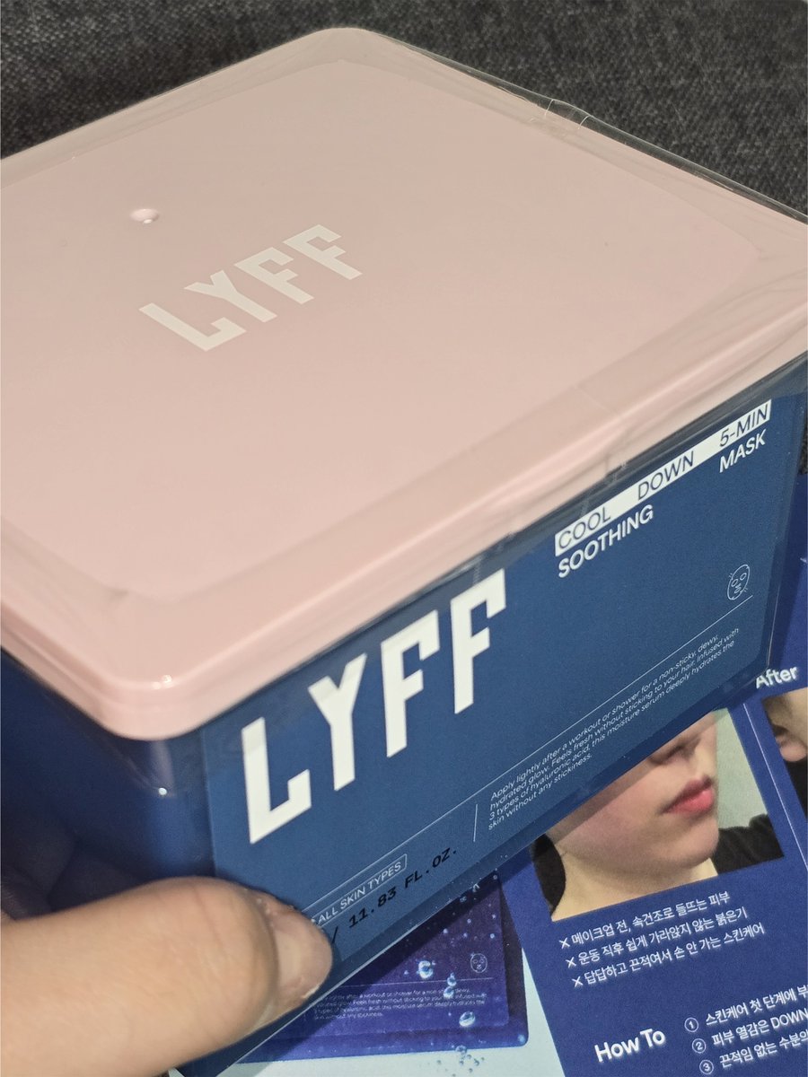 pupumi707's tweet photo. #제품제공 #LYFF @LYFFKR_ 

⁺리프 쿨다운 5분 수딩 마스크팩⁺
수분도 채우고, 5분만에 열감까지 내려주는 수딩 마스크팩이에요 🩵🫧

피부가 예민해서 씻고나면 열감 올라오고, 운동 다녀오면 쉽게 후끈해지는 편인데, 리프 수딩 마스크팩으로 쉽게 열감관리를 할 수 있더라구요!😌

3~5분만 붙여도 피부열감이 싹 진정되는데요, 쿨링 느낌도 화하지 않으며 (예민해서 화학적인 쿨링은 좋아하지 않으며 자극적으로 느끼는 편이에요!) 시원하게만 느껴져 피부 민감하신 분들도 사용할수 있겠더라구요!

아래는 더 자세한 후기로.. 👉