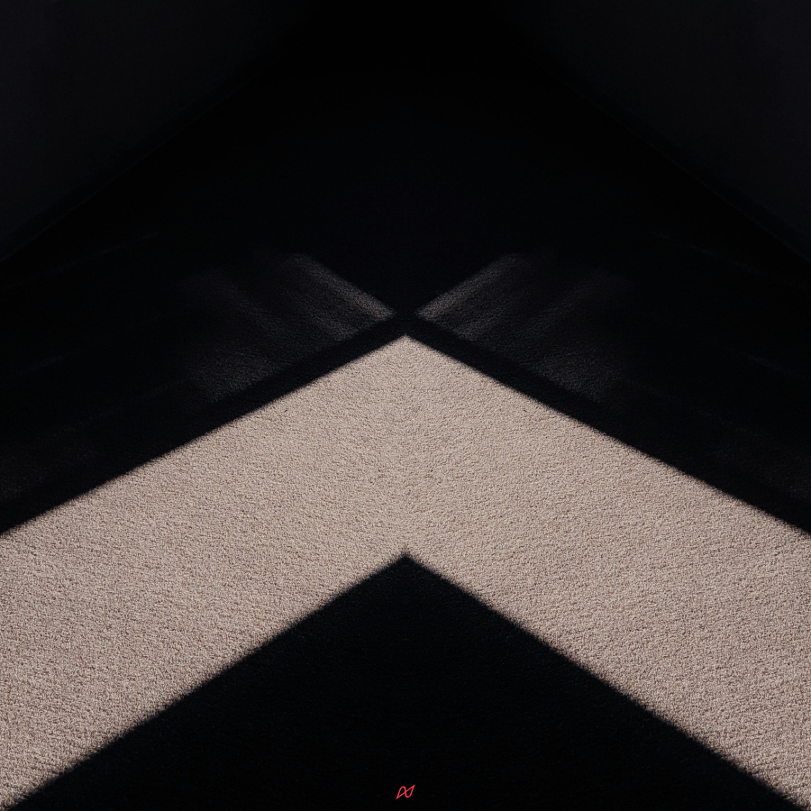 IRIDYSCENZIA's tweet photo. 'SIGNAL'
I didn't dislike this piece today. Somehow, it feels like a signal of light in the darkness
What do you see? Let your imagination run wild!
#DigitalArt
#AbstractArt
#GeometricArt
#MinimalistArt
#LightAndShadow
#LightArt
#ShadowArt
#DigitalArtwork
#AbstractArt https://t.co/t2uEecA7vK
