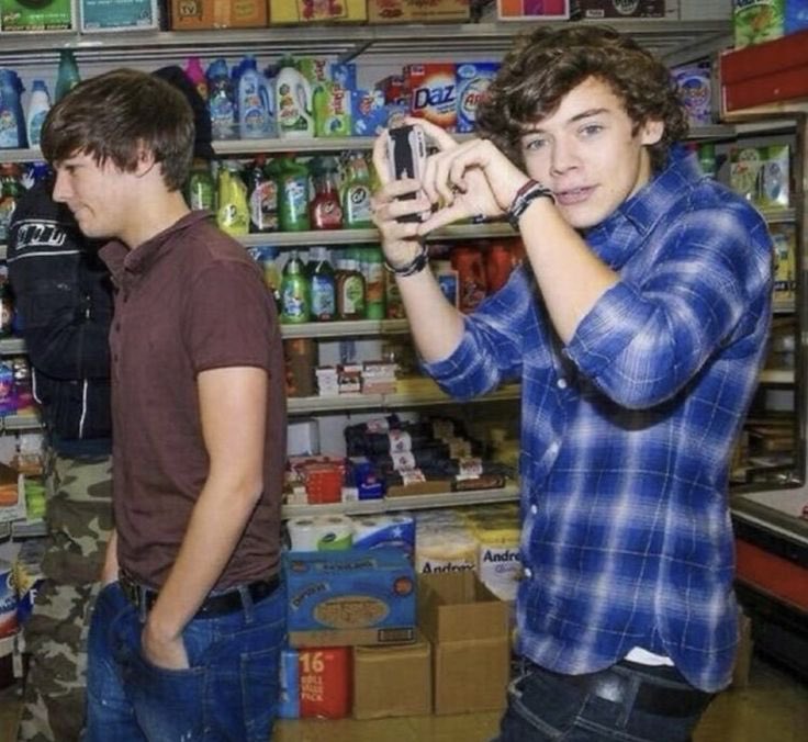 bumlinson's tweet photo. good morning to baby larry https://t.co/Z3tWf2Mm9M
