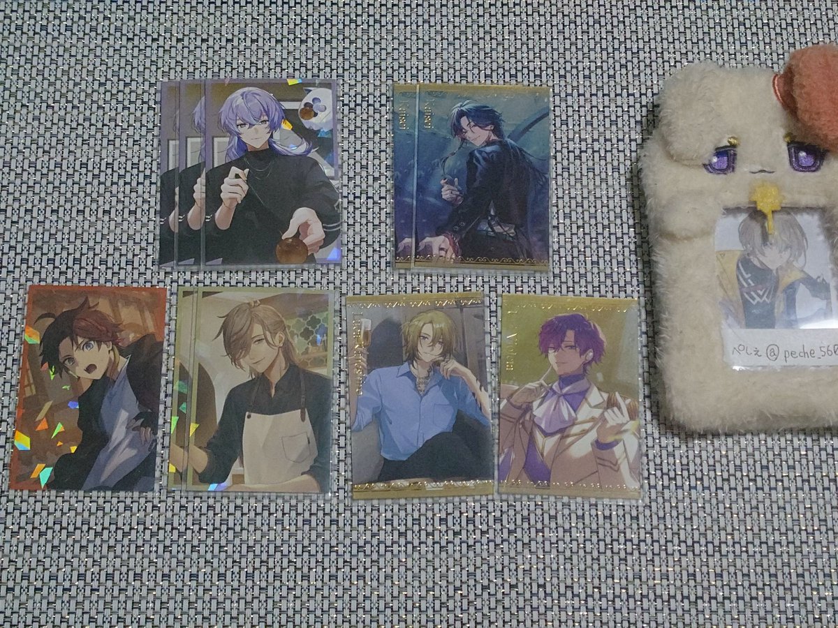 peche_560's tweet photo. 交換/譲渡 にじさんじ　ボイスビジュアルカード

譲　1-2枚目

求　3枚目、定価

都内手渡し/郵送 https://t.co/e6EnQuaERz
