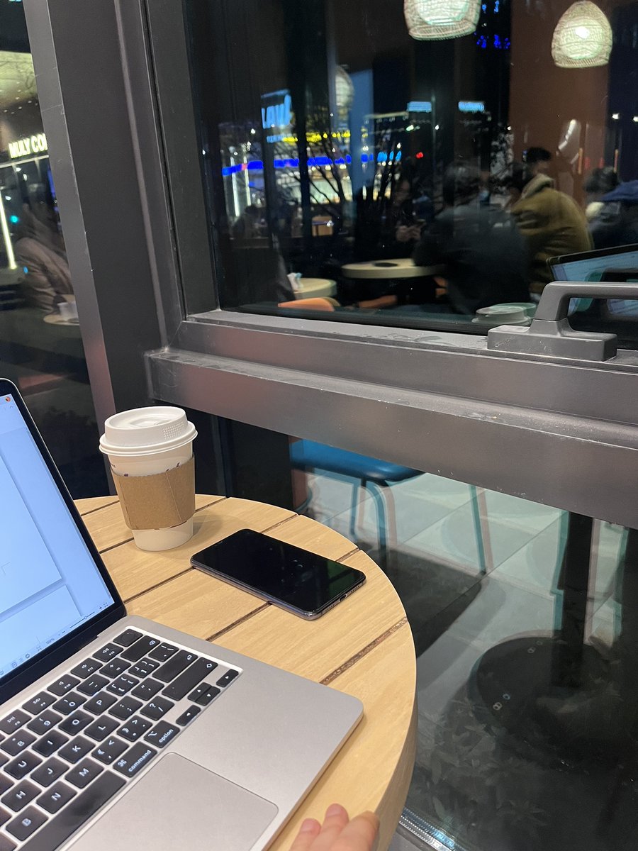 DavidRobin9t1a's tweet photo. Great time at today's digital marketing lecture! Learned actionable SEO tips from industry pro @MarketingGuru and connected with fellow creators. Grateful for the insights that’ll level up my content strategy! #MarketingTips #ProfessionalDevelopment https://t.co/0nAHfUHE8t