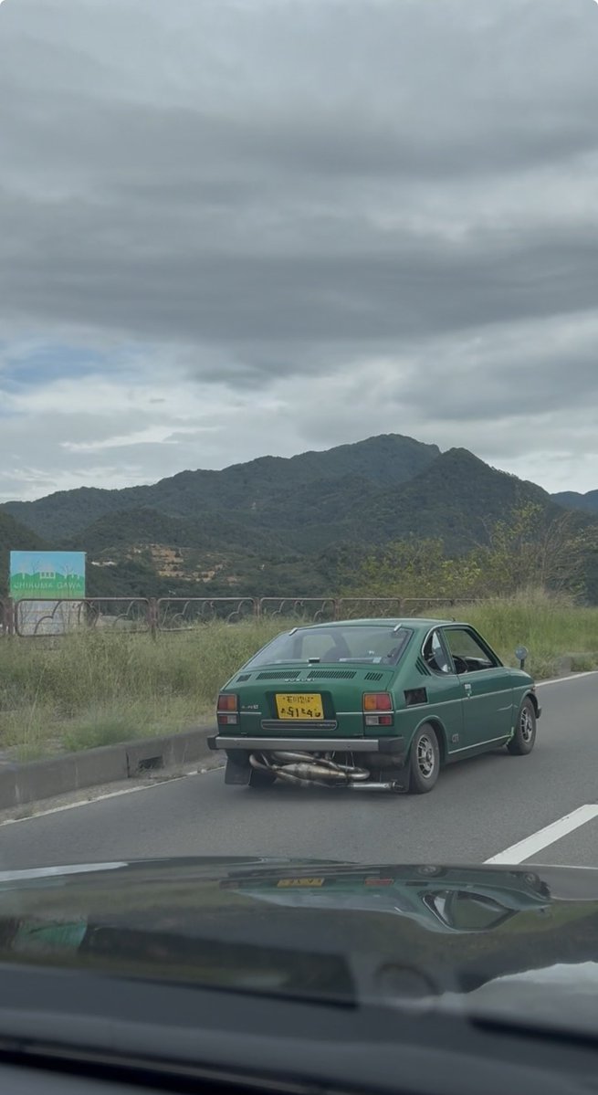 Okaka2800's tweet photo. 今回長野で見た車で最もシビレたのコレ https://t.co/uLKYAoMdw0