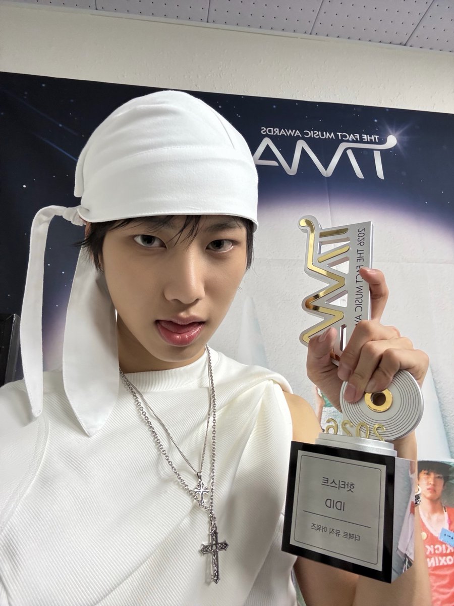 IDID_starship's tweet photo. [🌠] #박성현_DID
TMA HOTTEST 감사합니다 🥵🥵

#IDID #아이딧
#PARKSEONGHYEON #박성현 https://t.co/SQUiNmPmC9