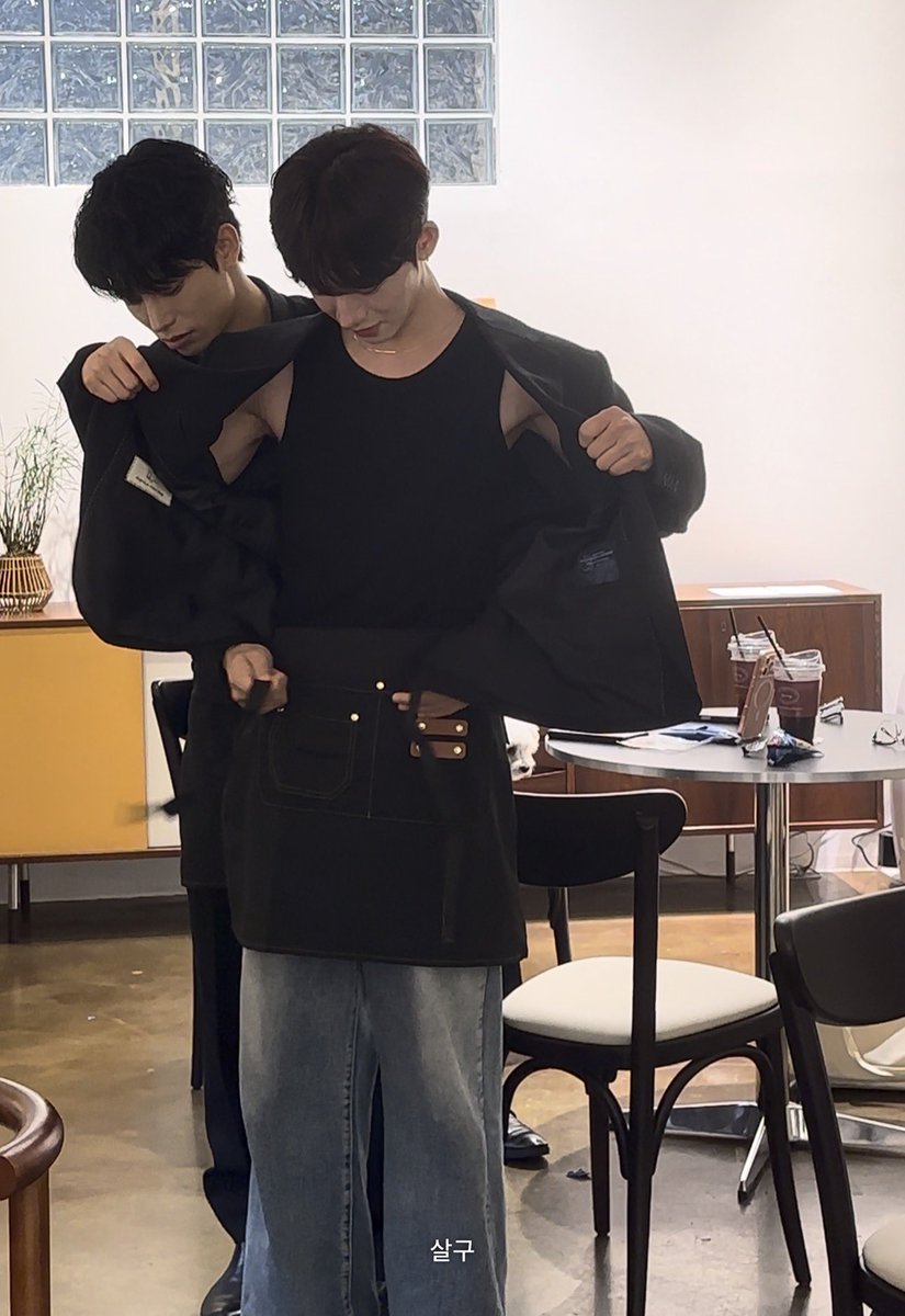 jjeoneeze's tweet photo. #라인업컴퍼니 #혁근 #키리

신혼부부미 💛 https://t.co/gZCgjMEN0Q