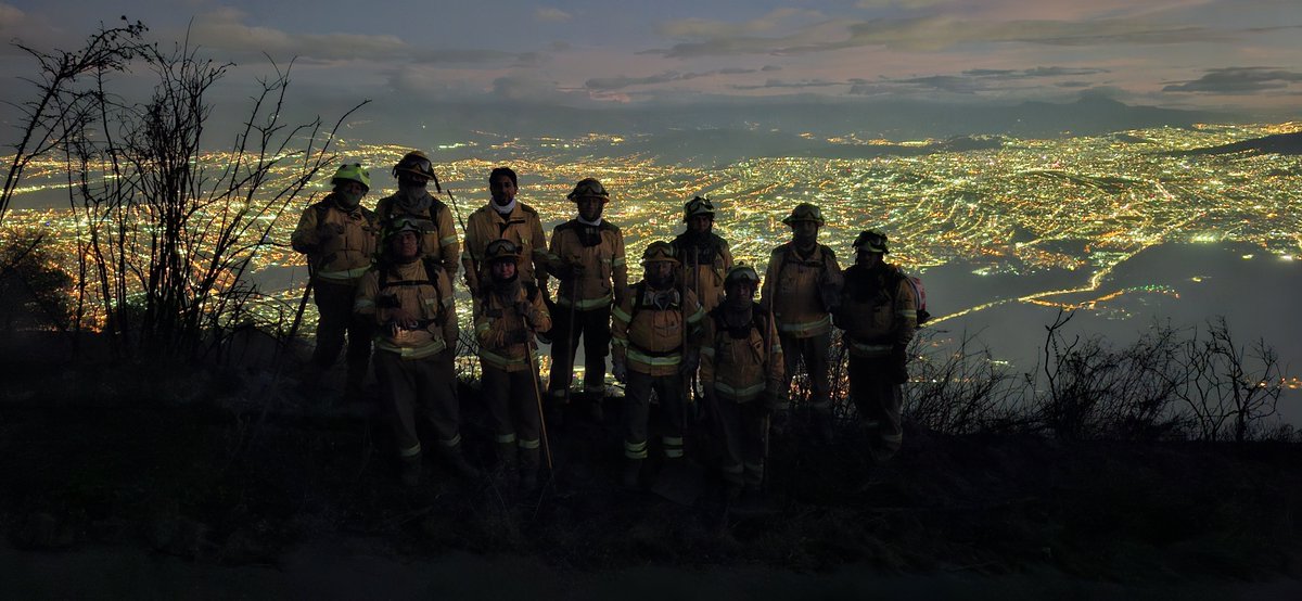 LuisDia04141689's tweet photo. Un dia mas de combate un dia mas de lucha Cerro Casitagua esta es nuestra mision de proteger y cuidar la naturaleza. https://t.co/KTnfk57ZiH