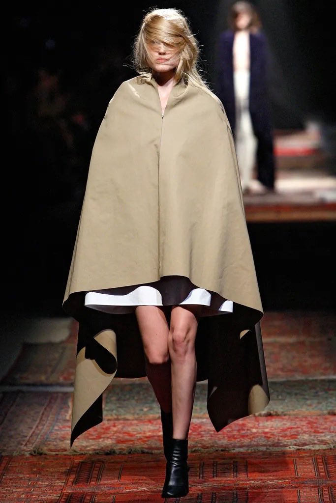 styletoast222's tweet photo. Margiela spring 2012 RTW https://t.co/U1un5ZgJbm