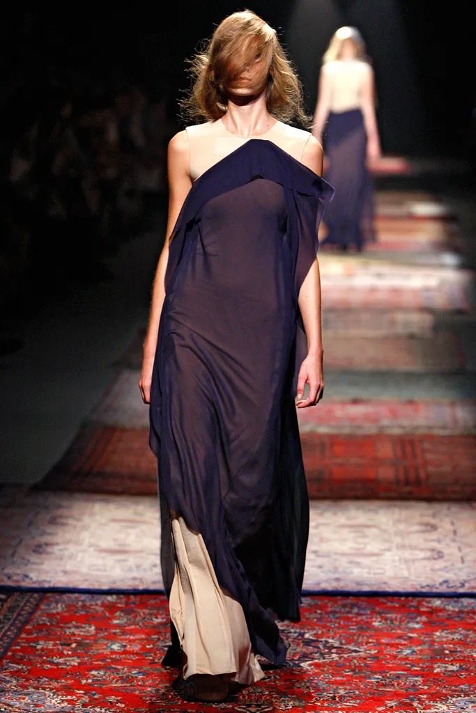 styletoast222's tweet photo. Margiela spring 2012 RTW https://t.co/U1un5ZgJbm