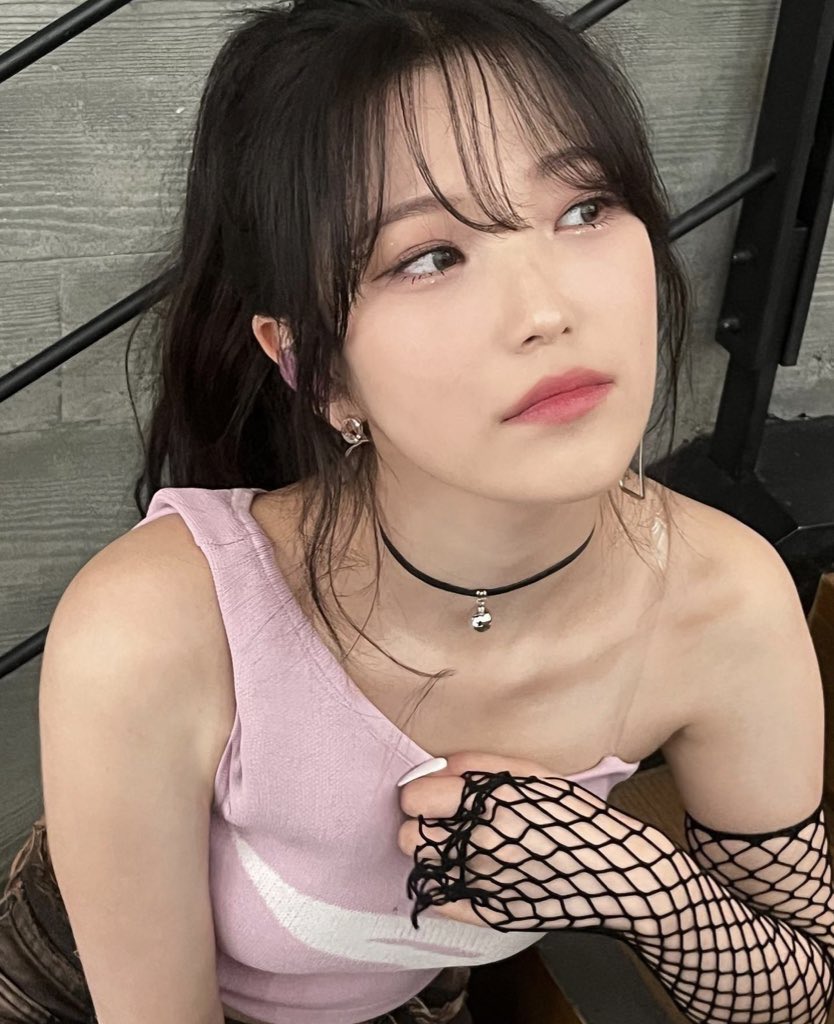 picsofjiheon's tweet photo. prettiest https://t.co/LHIawYGO4T