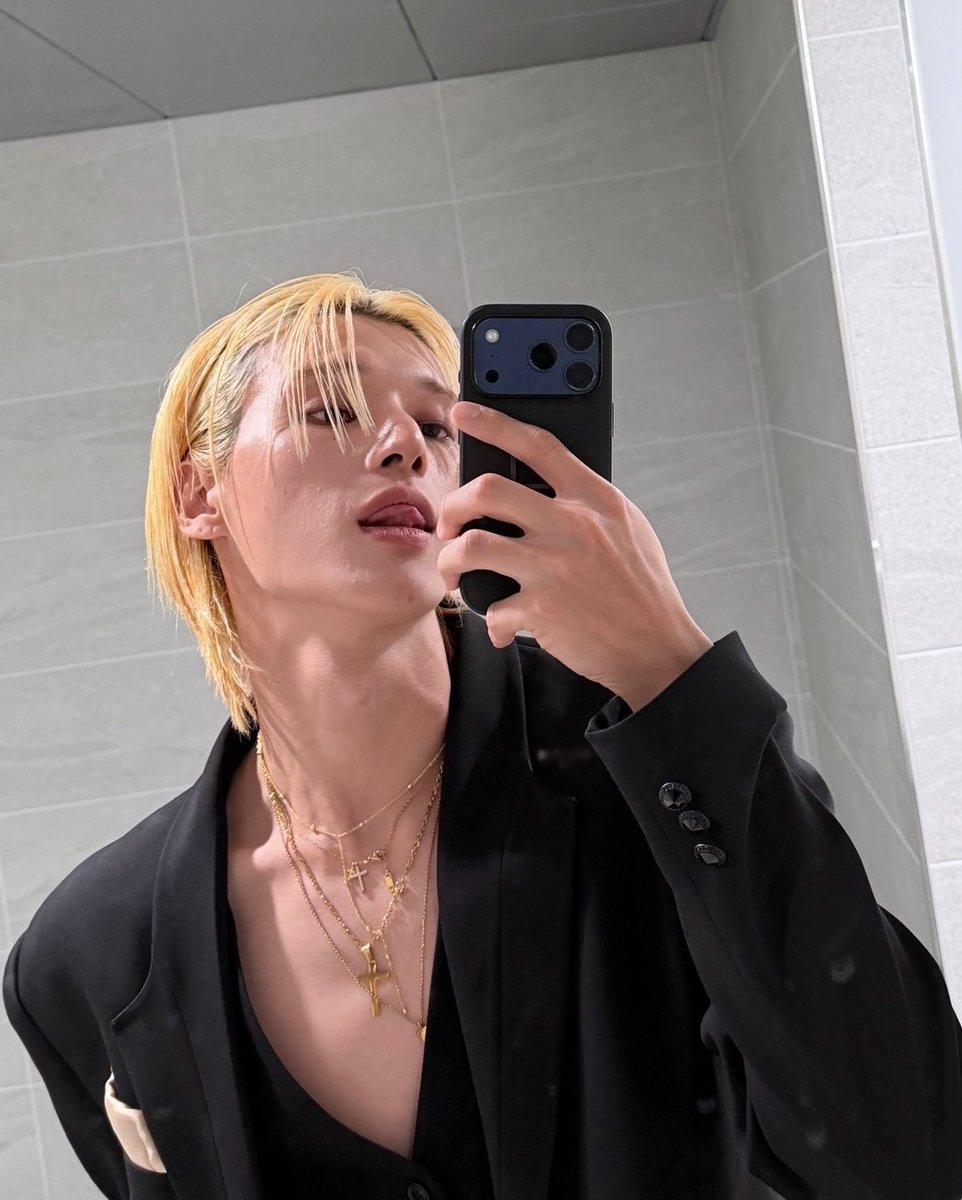 JWYcomfort's tweet photo. JUNG FUCKING WOOYOUNG ????????? https://t.co/9OKWN9NddO