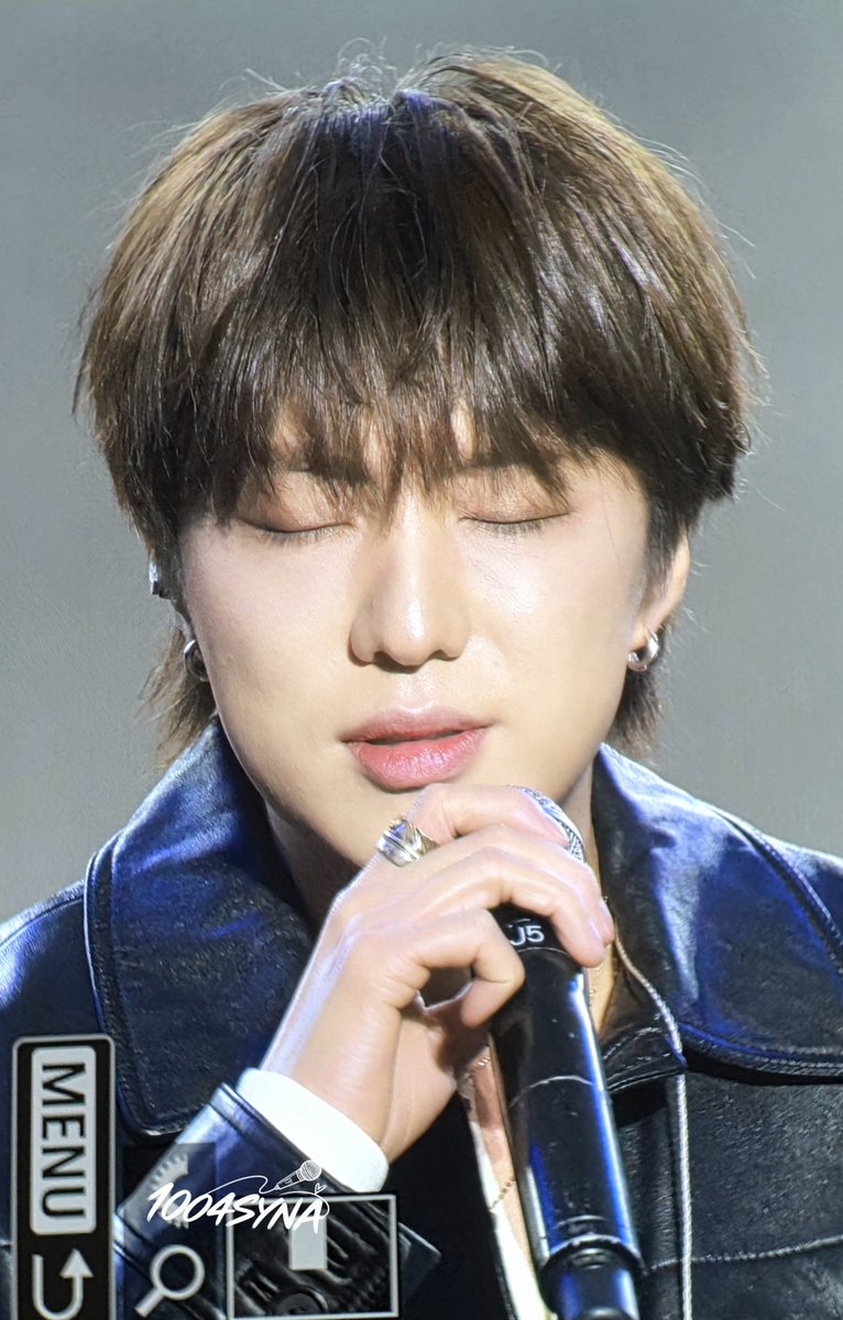 1004syna's tweet photo. 260919 서울청년주간
오늘도 왜케 멋있고 잘생기심 💙
#강승윤 #위너 #seungyoon @official_yoon_ https://t.co/LdGEjiUQAj