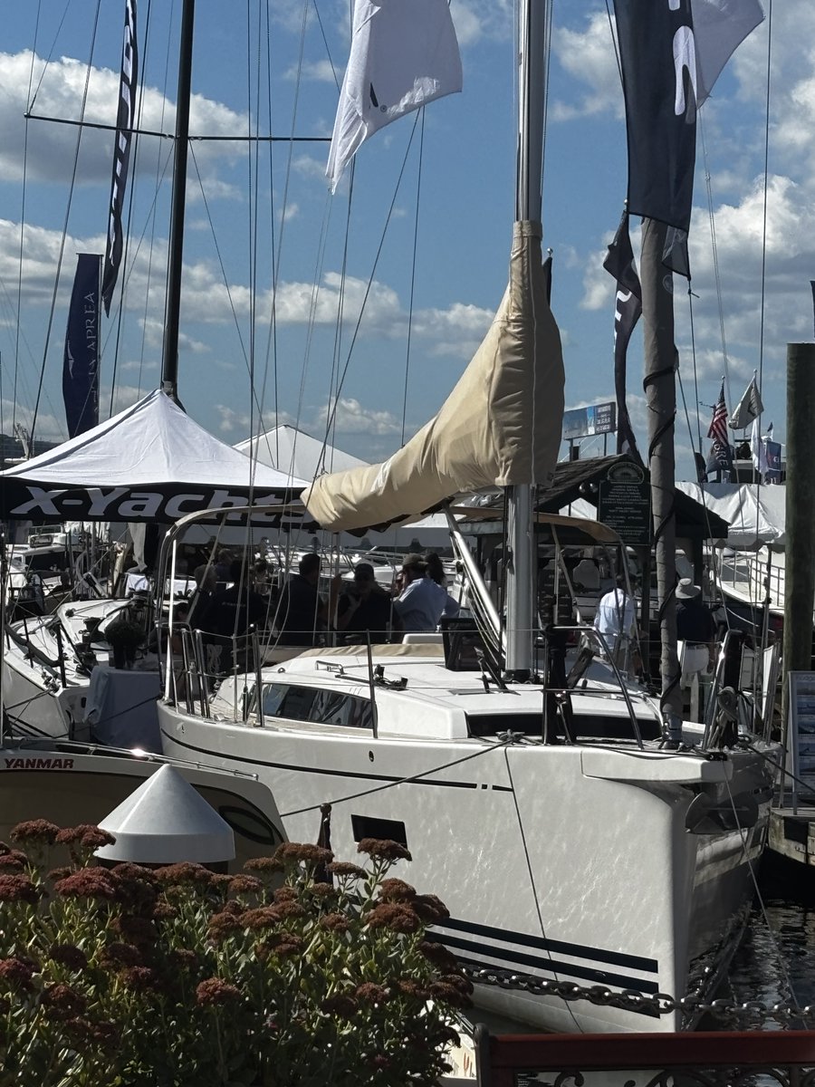 WeatherRouting's tweet photo. Come stop by the Newport International Boat Show on this beautiful Saturday to meet with our Meteorologists, Jeremy Davis and Alex Avalos, at Tent A, Booth 41, to learn how our services can keep you safe, comfortable, and informed on your next passage! https://t.co/xx4uAdqiJt