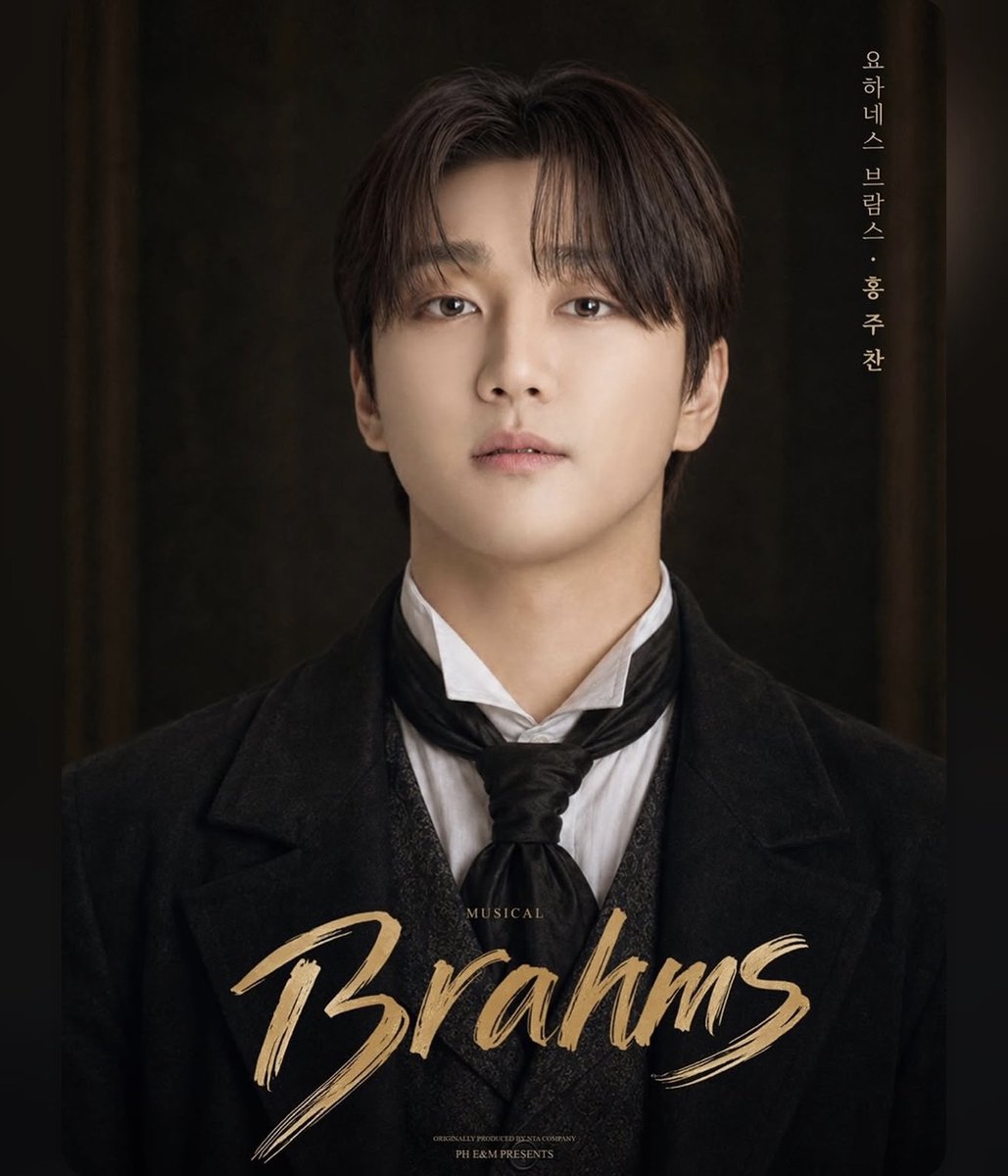 GNCD_TRENDS's tweet photo. Let’s Congratulate Joochan for the first day of his musical “Brahams” Spread our love using our hashtag for today~

JOOCHAN BRAHAMS IS HERE!

 #주찬이의_브람스_선율타고_등장
#JOOCHAN_BRAHAMS_MUSICAL
#GoldenChild #골든차일드 
#HONGJOOCHAN #홍주찬
@jootopia_OFFCL https://t.co/neiNV5etHG