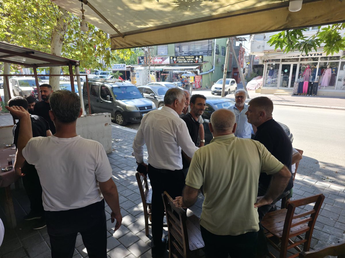 ZeydanKaralar01's tweet photo. Yüreğir ilçemizin Serinevler Mahallesi’nde değerli kardeşlerimizle buluştuk, hasret giderdik.

Bizden güler yüzünü ve duasını eksik etmeyen Serinevler halkına yürekten teşekkür ediyorum. https://t.co/yCDXJUnfJG