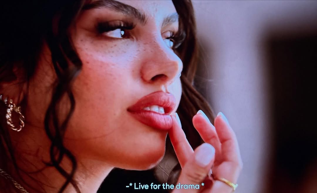 piresamancio's tweet photo. Huda &amp; Chris were  in my book!! Surprise everyone, our girl was a choir girl ☺️ What doesn’t she do? I say so much but I love how Chris makes Huda feel alive and reassures her when she needs it most 💜 I really want to see more of them and nothing els... https://t.co/ENhqKzLRs7