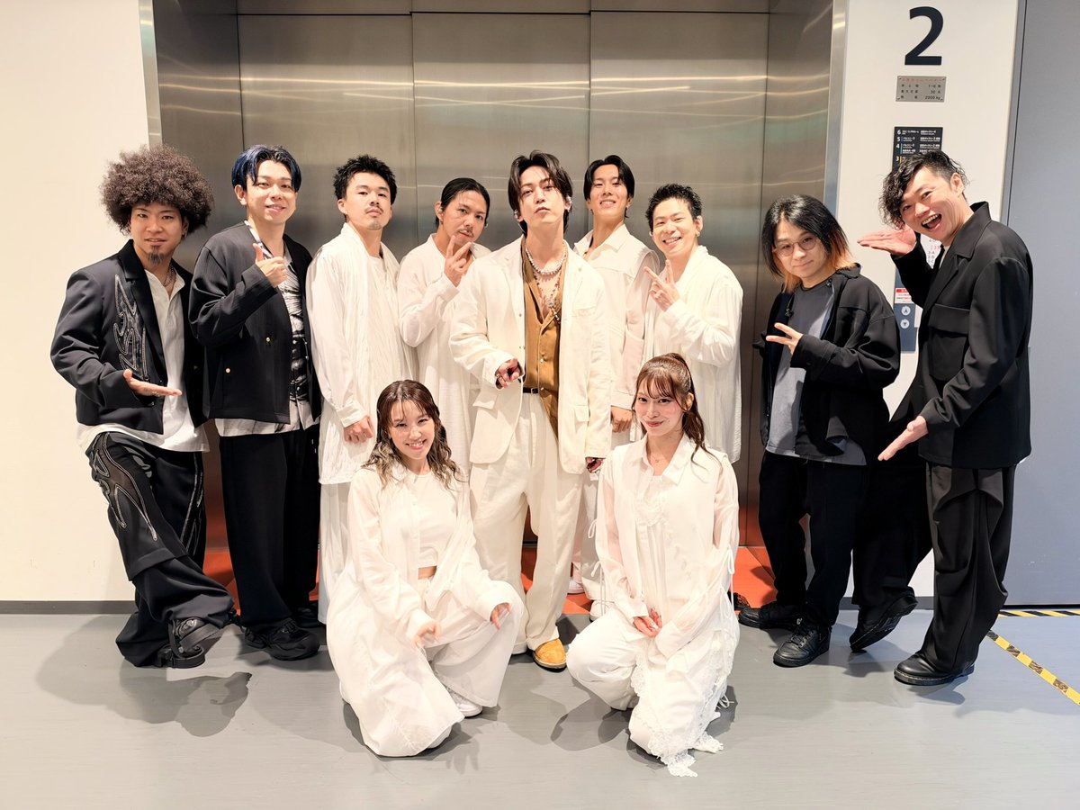 rocksakurai's tweet photo. #亀梨和也
『KAZUYA KAMENASHI LIVE TOUR 2026 -FROM HERE-』

いっぱい弾いた！！
いっぱい笑った！！
各地で素敵な思い出もいっぱいできた！！

最高に楽しいツアーでした。

これにて、ツアー完！！
めでたしっ！！！

#FROMHERE https://t.co/INXtKv01NO