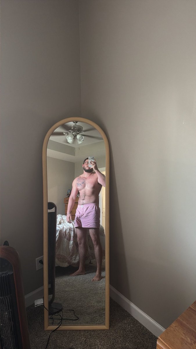 Rakejeed's tweet photo. Pants on or off? https://t.co/w1wy7aGKcF
