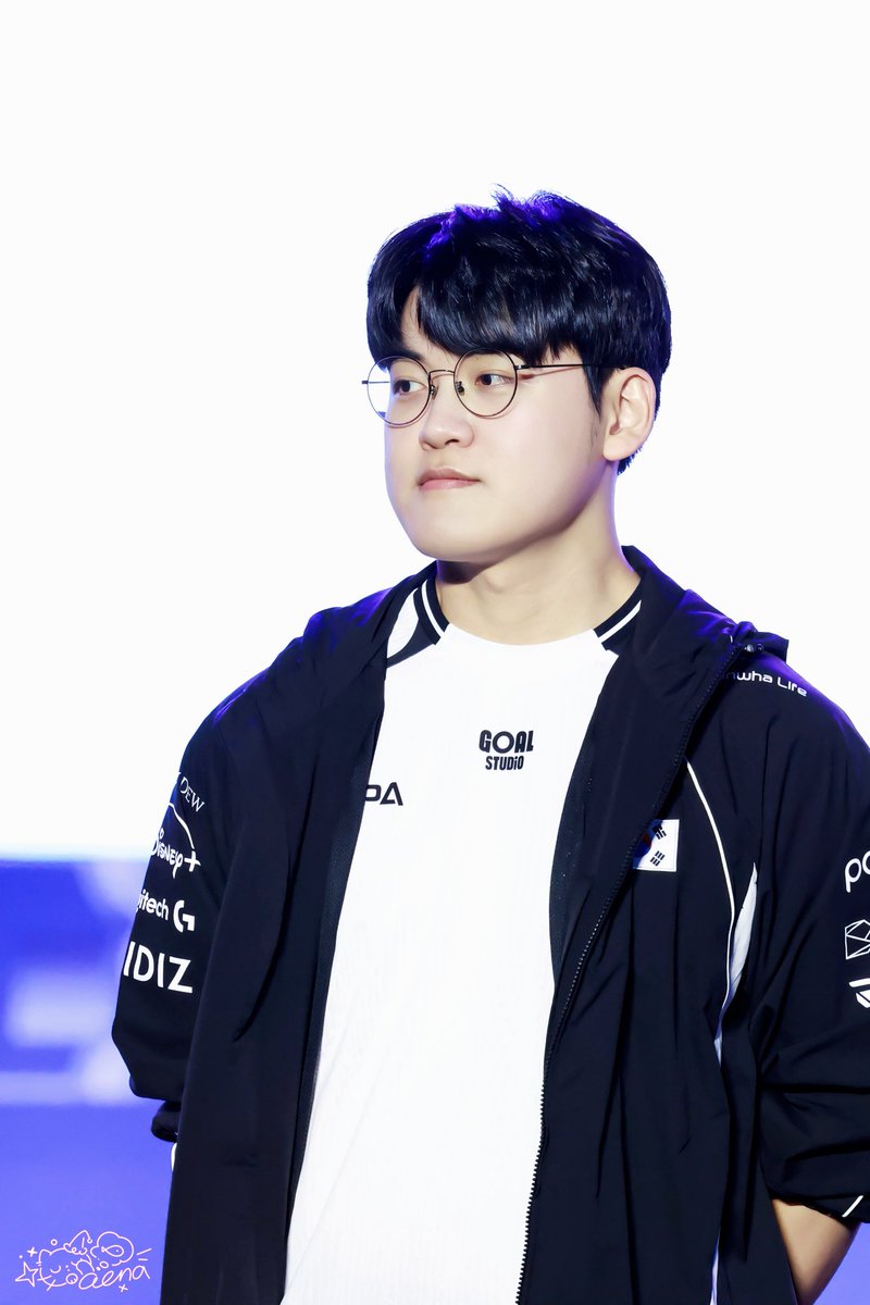 arielicaeve's tweet photo. 260919 AG evaluation match 

KOR vs USA 

#GUMAYUSI #구마유시 
#MHLEE #이민형 https://t.co/T2JJBhLK9L