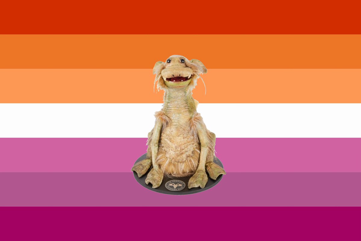 ariscreature's tweet photo. lesbian flag for lesbians who love Woodland Creature https://t.co/KO7vh7ceNc