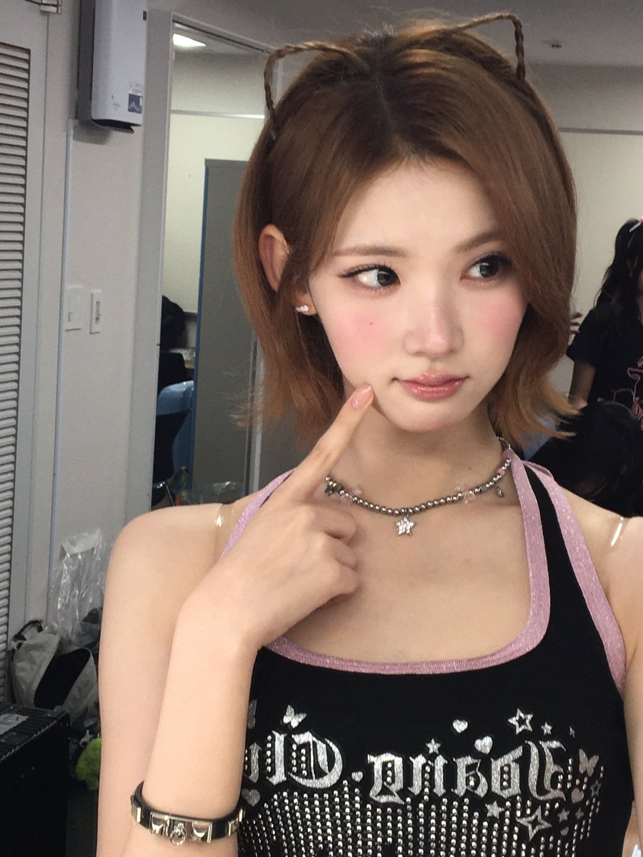 jjan_n0's tweet photo. 쮸냥이 ㅁㅊ.. https://t.co/TcRQcg9AKs