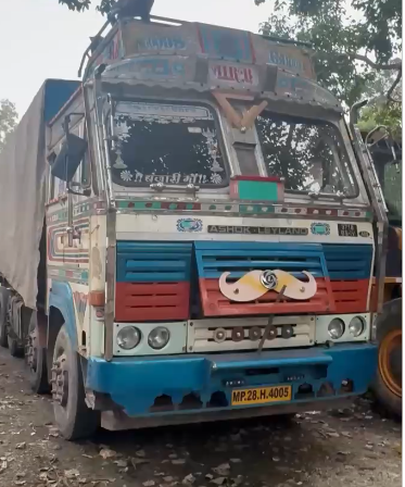 bstvlive's tweet photo. मिर्जापुर

➡️यूपी STF और CO ऑपरेशन मड़िहान का एक्शन
➡️कोयले के ट्रक में पकड़ा गया गांजा
➡️2 कुंतल के आसपास बताया जा रहा गांजा
➡️डेढ़ करोड़ बताई जा रही गांजे की कीमत
➡️मड़िहान क्षेत्र के बेला जंगल का मामला

#Mirzapur #UPSTF @mirzapurpolice @uppstf https://t.co/Ph4nRood8p