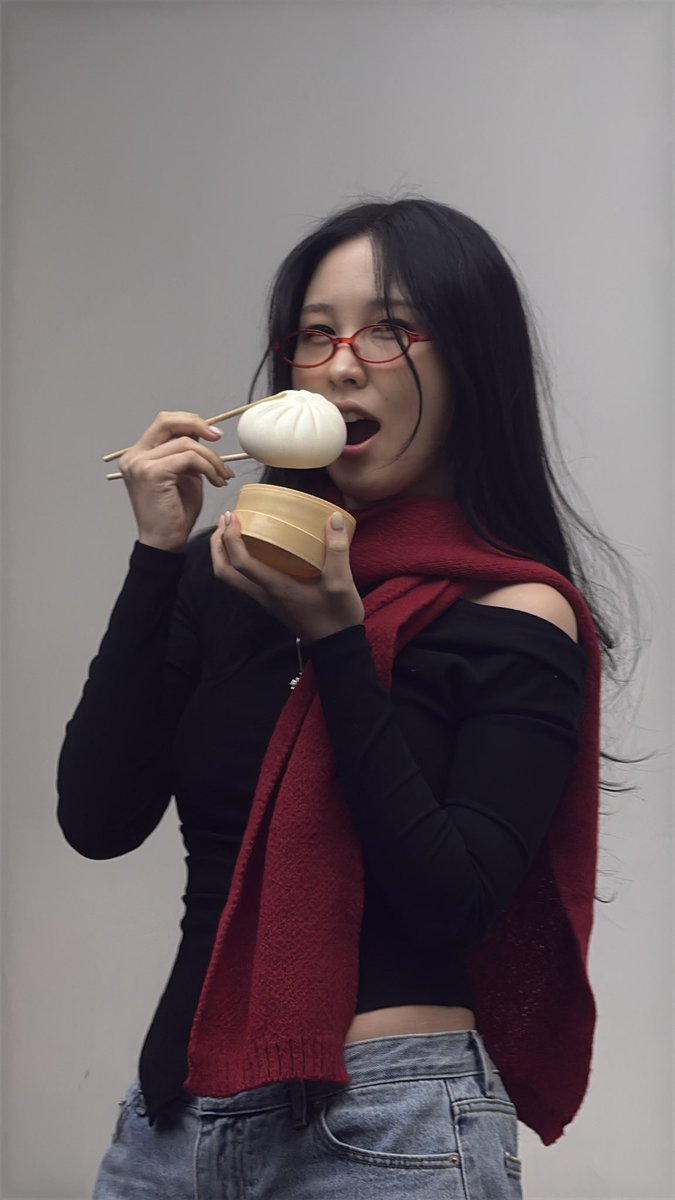 jinbokol's tweet photo. 아니안경만두너무커요워... https://t.co/7QaA5xH4Sk