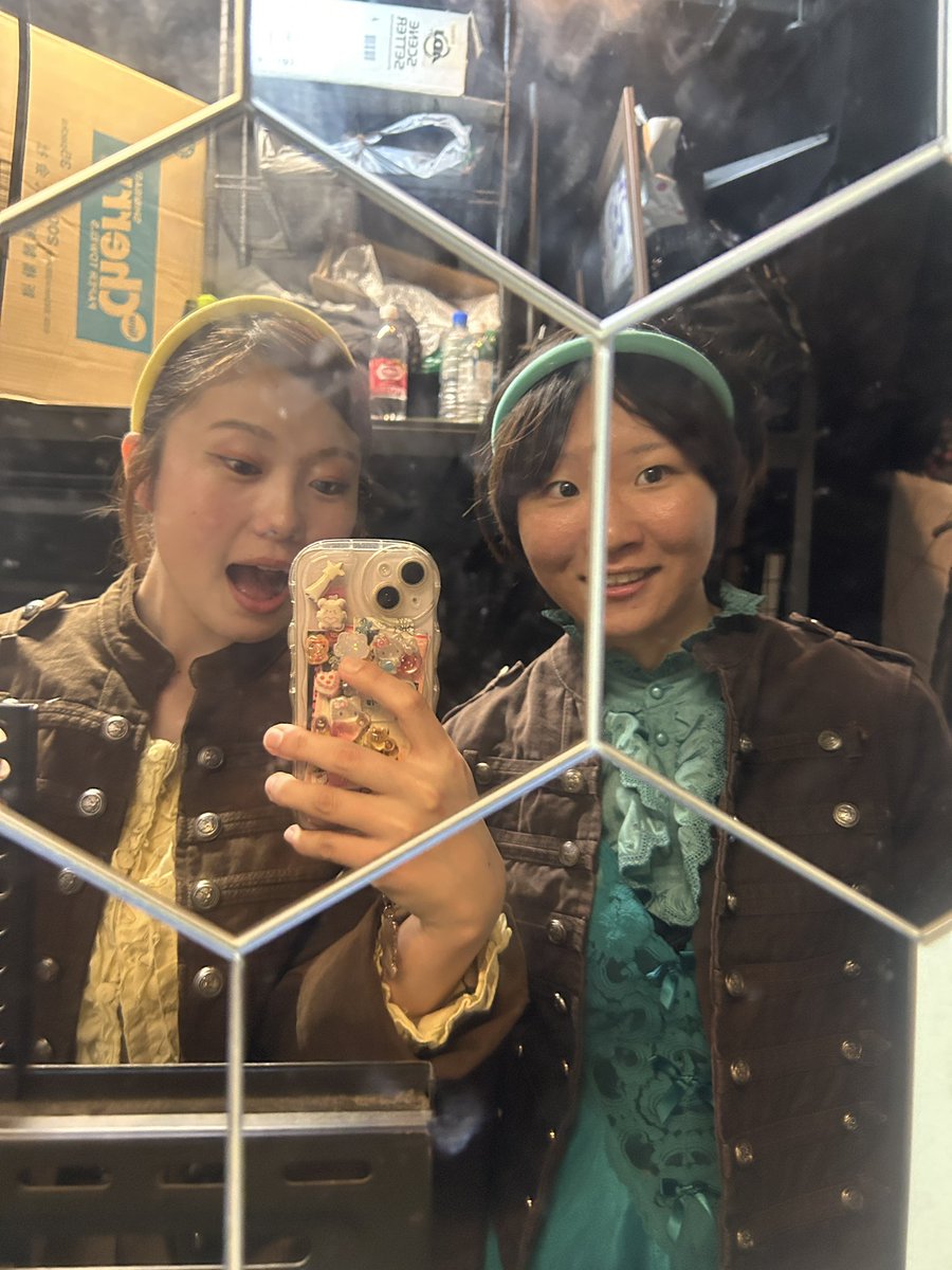 tinypetit_pan's tweet photo. 【祖よ祖よ】で初ライブ、「31期と先輩たち」でした‼️
ありがとうございます‼️

祖よ祖よは、スプーコア衣装のオシャレすぎる新進気鋭のおもしろコンビです🎺

#スプーコア https://t.co/7ee2sLcwY5