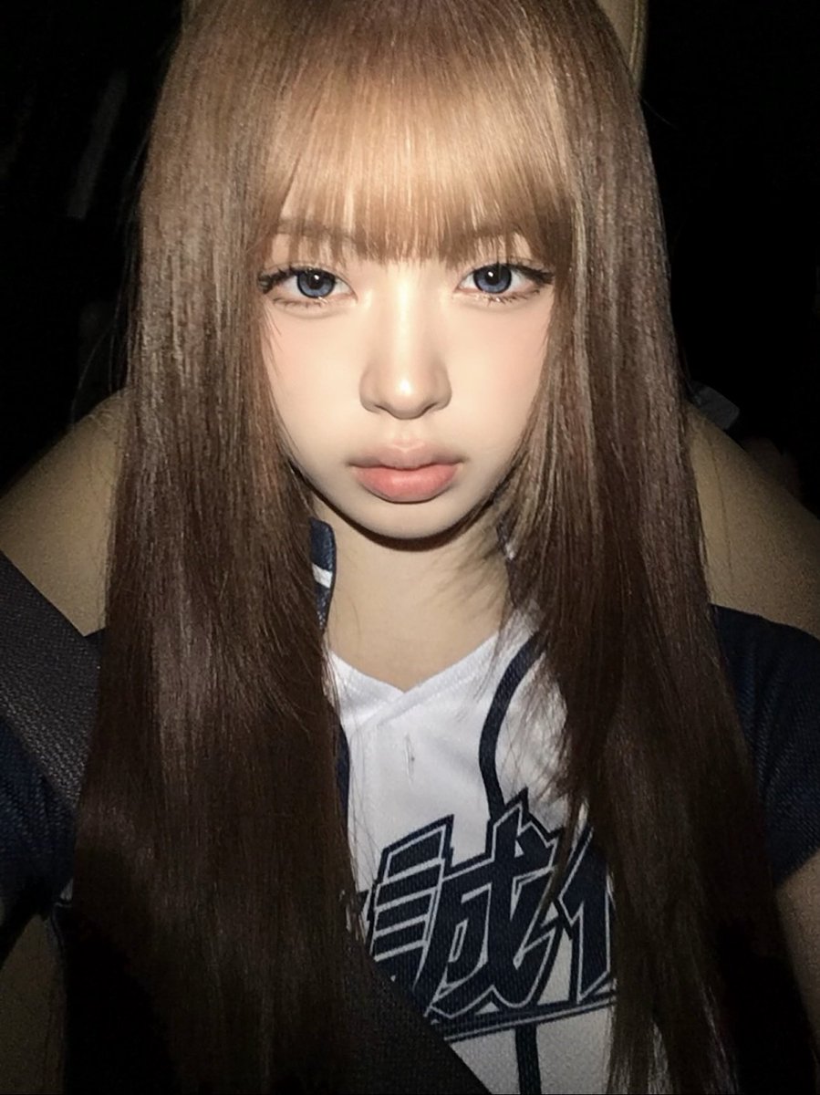 pinii18_'s tweet photo. 키키의공식연상킬러님 셀카오셧다 https://t.co/OZpCCutkVV
