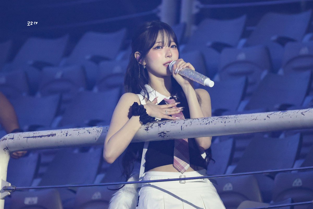 0417COCO_'s tweet photo. 260906

#프로미스나인 #지헌 #백지헌 
#fromis_9 #jiheon #baekjiheon https://t.co/Cr3vdxYMoY