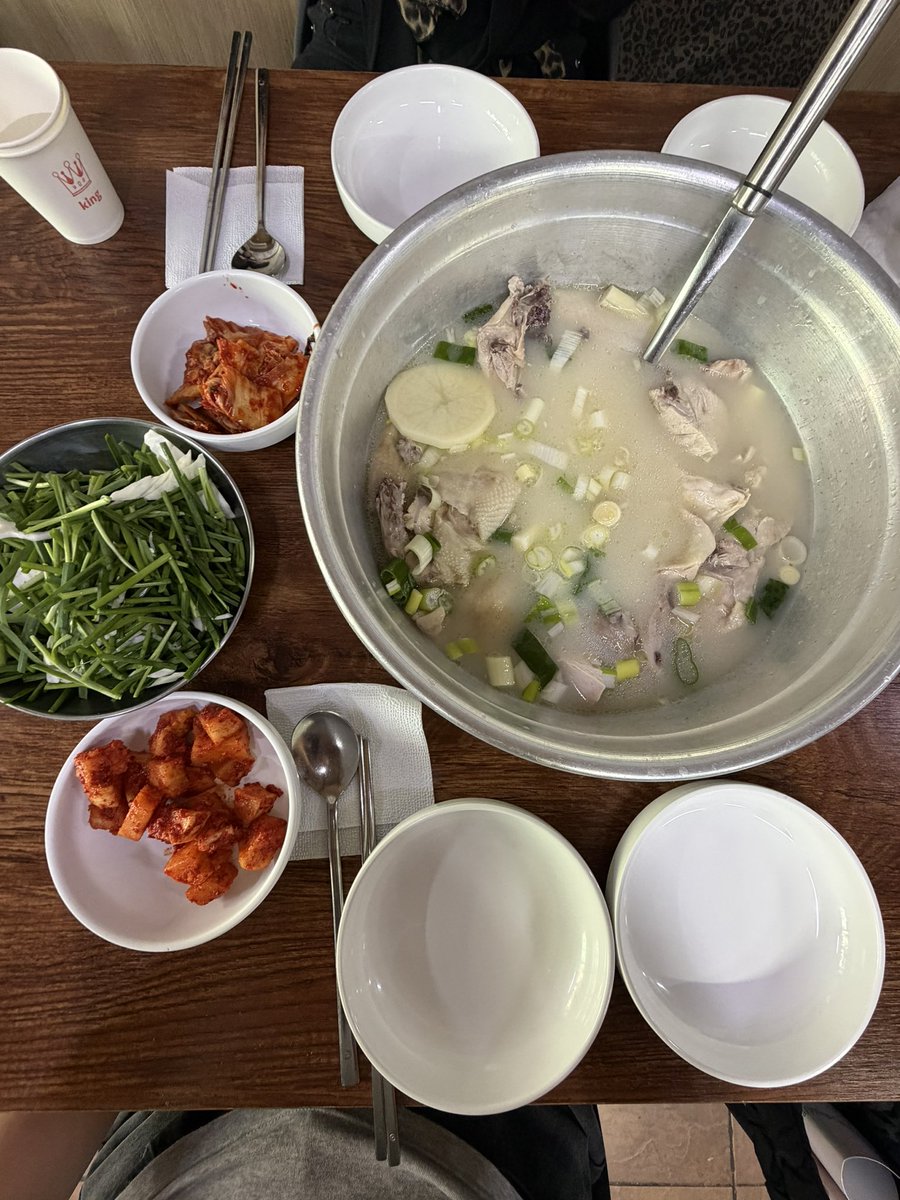 qambllvd's tweet photo. 성신여대 등마루  아우 또먹고싶네..

#적당히론배가차지않아 🦛🦛🦛 https://t.co/NywQO9lOsa