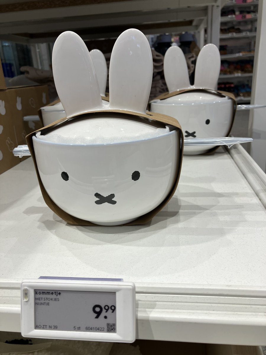 nnapplenl's tweet photo. ミッフィちゃん、脳外のオペ中
あ、お箸付きどんぶりかと思います
#HEMA https://t.co/qo8h346C6U