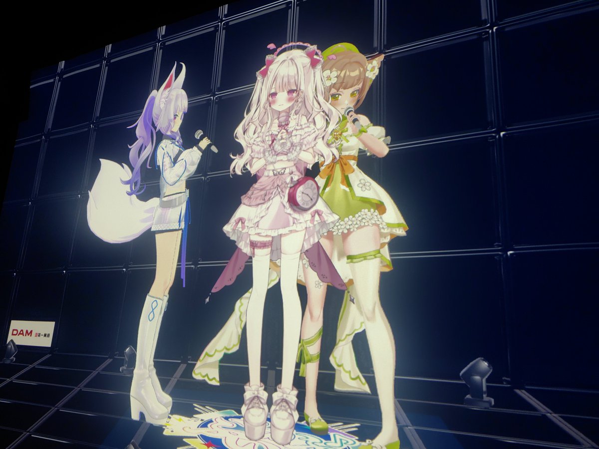 penatama23's tweet photo. 後半組もかわいい　
#ぶいかふぇ https://t.co/uujEMtwRGk