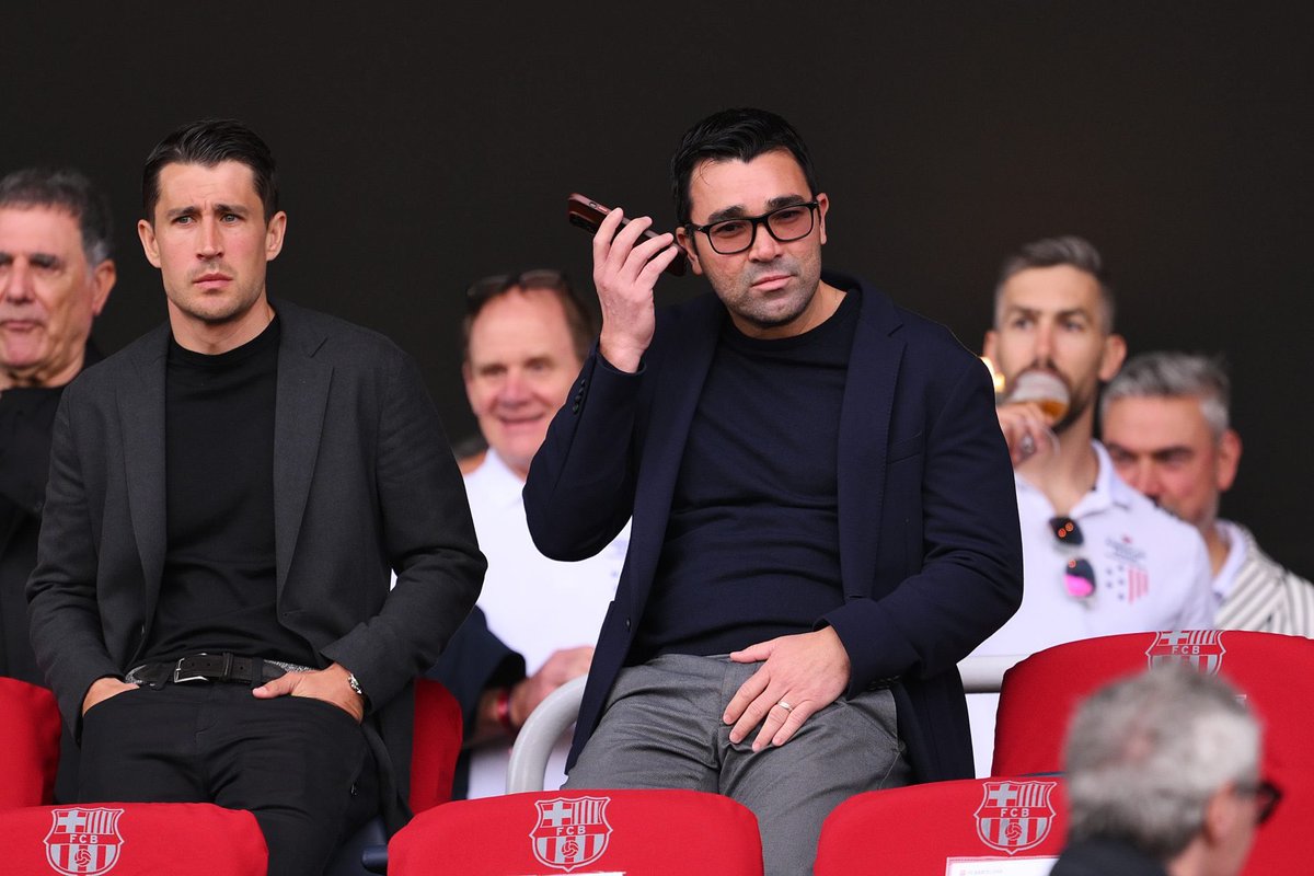AsemPep's tweet photo. 🚨🤝 Deco has just announced that agreements have been reached to renew the contracts of Raphinha, Bernal, and Xavi Espart.**
He added that these renewals will be officially announced during this week, speaking before the club's General Assembly. https://t.co/rYUQDTFK7R
