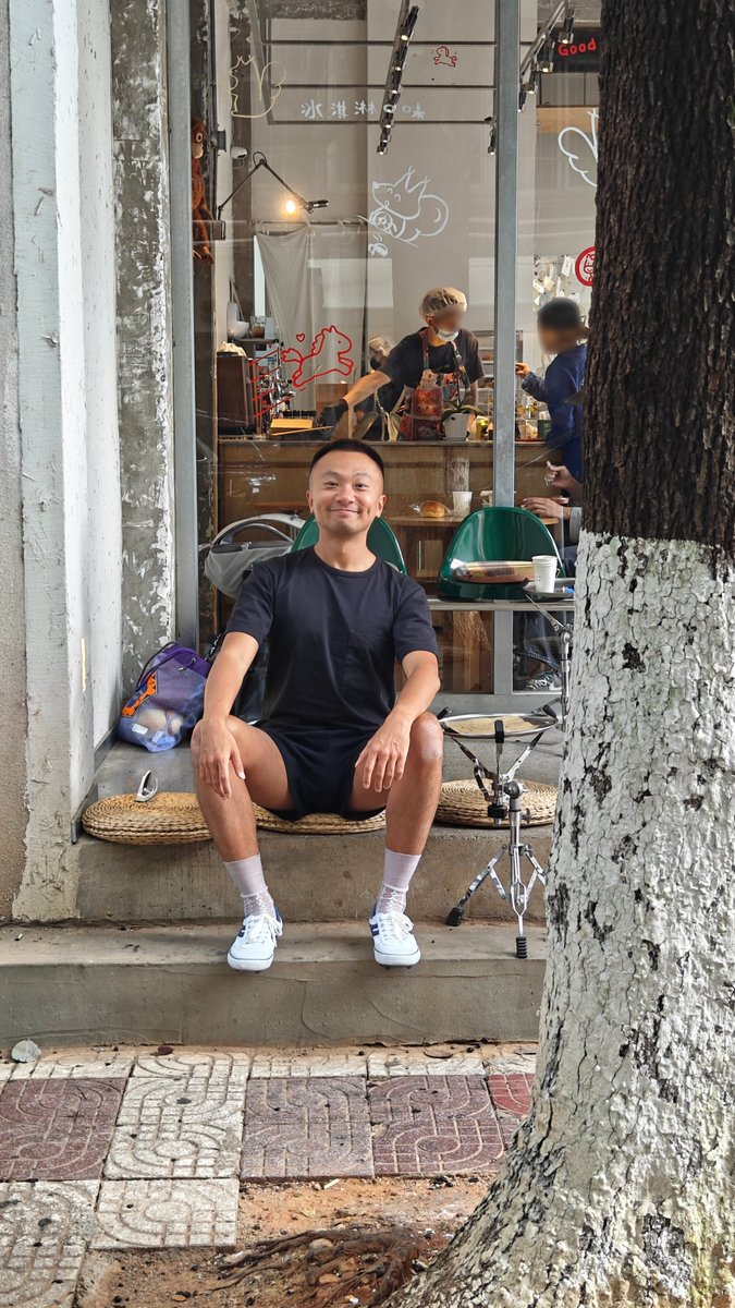 RayLaLoutre's tweet photo. Après-midi crème glacée avec mes amis et leurs enfants 🍨

#Kunming #OOTD #锦纶丝袜 #錦綸絲襪 https://t.co/ff5q6zpATz