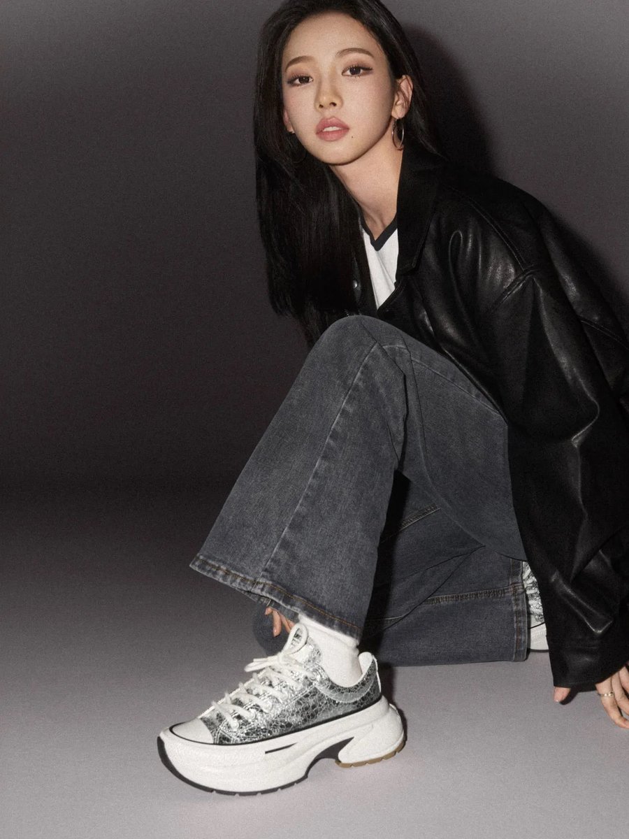 theactualcrave's tweet photo. Karina is Converse’s global brand ambassador, not its photographer, editor, or creative director. If you object to the imagery, hold Converse accountable. Blaming an Asian woman for imagery associated with racism toward other ethnic groups shifts responsibility from its creators. https://t.co/ea5EVS5kjP