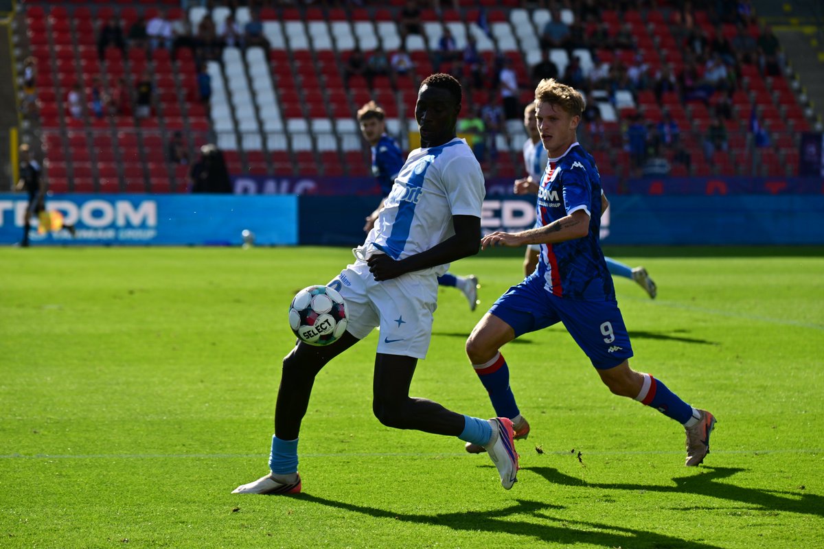 FCSlovanLiberec's tweet photo. ⏱️60' | #ARTLIB | 0:0
Nuda v Brně. 😐 https://t.co/rcdDSjBnCc