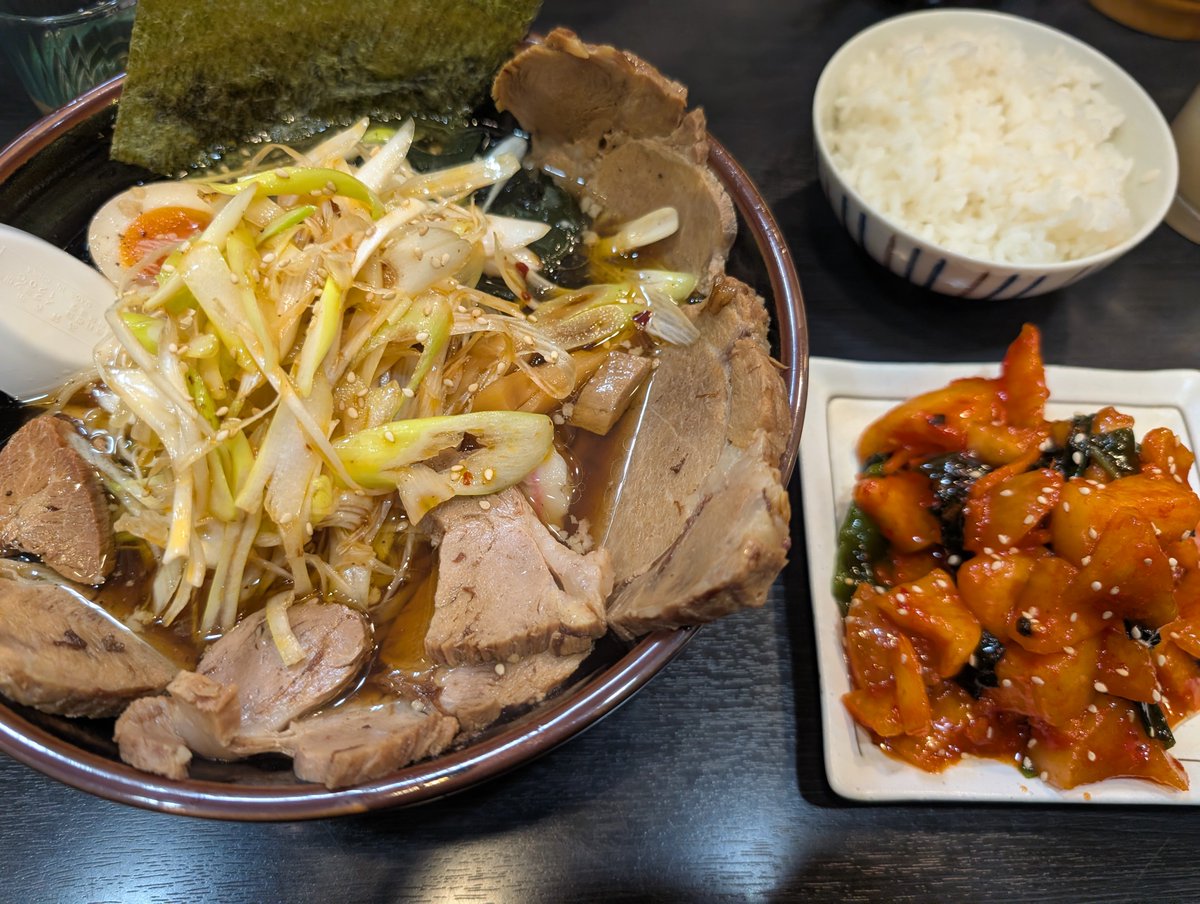 Ling_7n's tweet photo. 深夜ラーメン失礼 https://t.co/LIJbQXUAsy