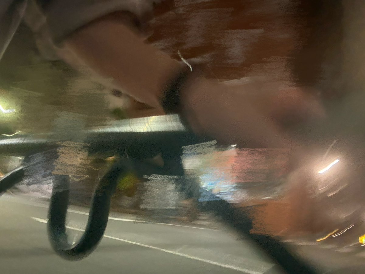 PeterpanFujita's tweet photo. 昨日久々自転車乗ってコケたんやけどスマホが勝手に作動して一部始終の写真を外カメで撮ってた。

全治1週間🤕 https://t.co/EsgBcYyl1U