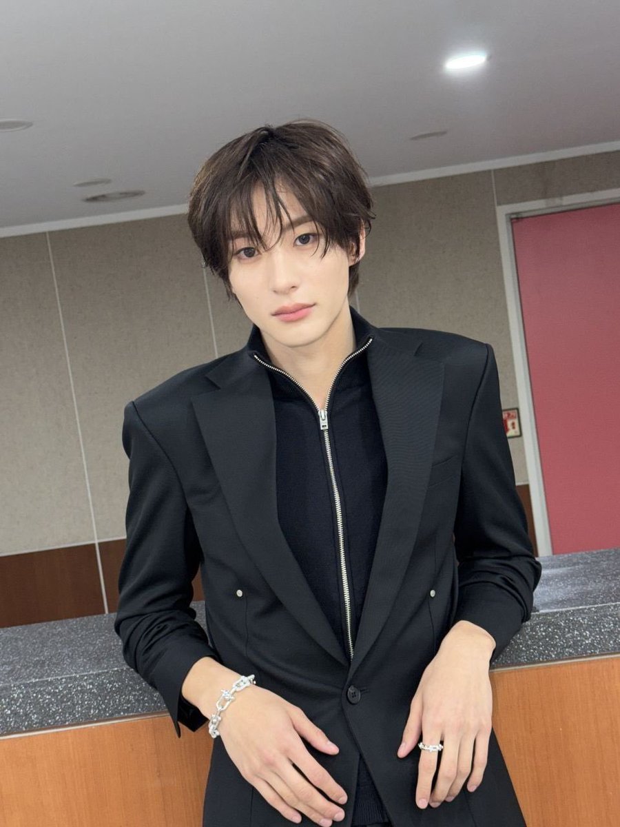 riize_archives's tweet photo. 260919 🦕💭 https://t.co/kg3bM5fvY5
