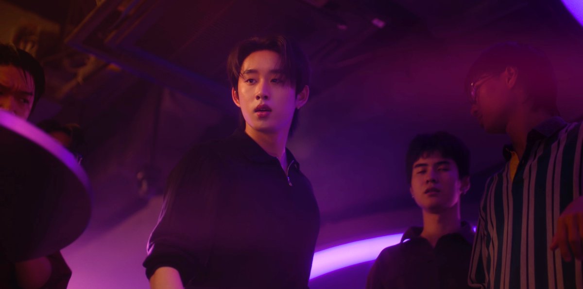 GMMTV's tweet photo. ใครมันจะไปเอนจอยฉากดราม่าล่ะ ดีนก็ 🥺
#YouManiacSeriesEP4
@Williamjkp1 @EstRvp https://t.co/5wp4X7f1SK