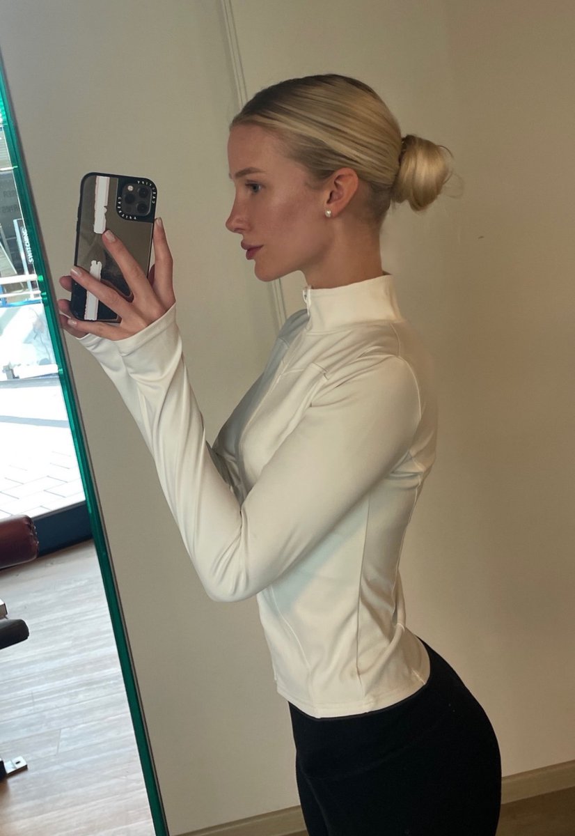 goddesseylemm's tweet photo. Hey, willst du mein Sub Freund werden😈😈

Damit du ganz abhängig von mir wirst und ich dich langsam zu meinem Eigentum mache. Vielleicht fange ich an dich zu erpressen oder ich manipuliere dich dazu, meine Sissy zu werden und gehe dir Fremd mit echten Männern❤️‍🔥 https://t.co/71JZRSvqXg
