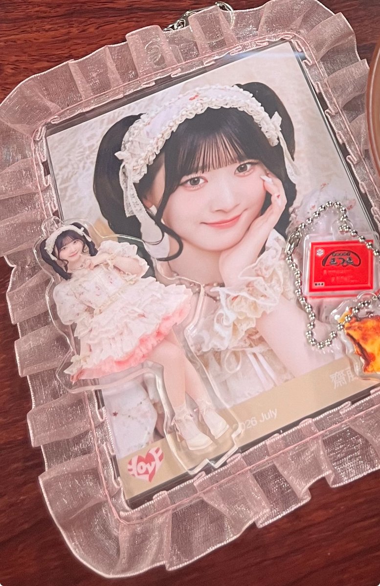 hono_kialv's tweet photo. 9/6お話会か9/12ツーショ会の会場付近でこの生写真キーホルダー落ちてるの見かけた方いませんか😭バレエコアのきあらヨリチュウが両面に入ってます。
 #イコラブ  #拡散希望 https://t.co/fhyVB9o5vI