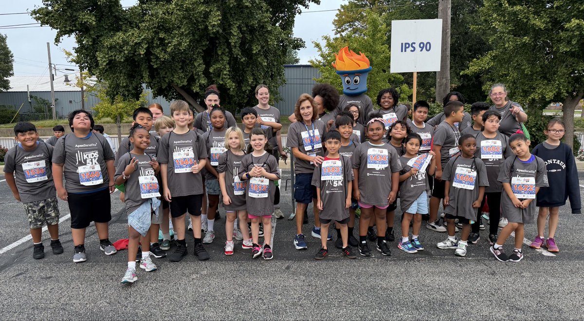 ErniePyle90's tweet photo. Students at Ernie Pyle #90, A Paideia School had an amazing morning participating in the Apex Benefits Kids 5k Marathon in downtown Indianapolis! https://t.co/9i0Hj6XOhi