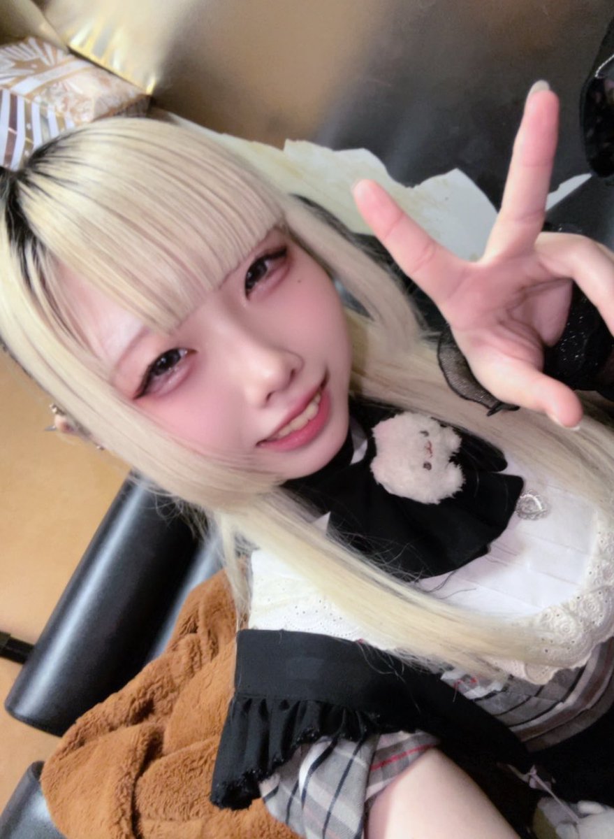Suu_lpra's tweet photo. 21~5いてます‼️

遅くなったー、
ハーフアップしてるでぃ

今日、、眉毛薄い❓

 #京都  #会えるやさん  #自撮り界隈  #コンカフェ https://t.co/tIC2MtmhtQ