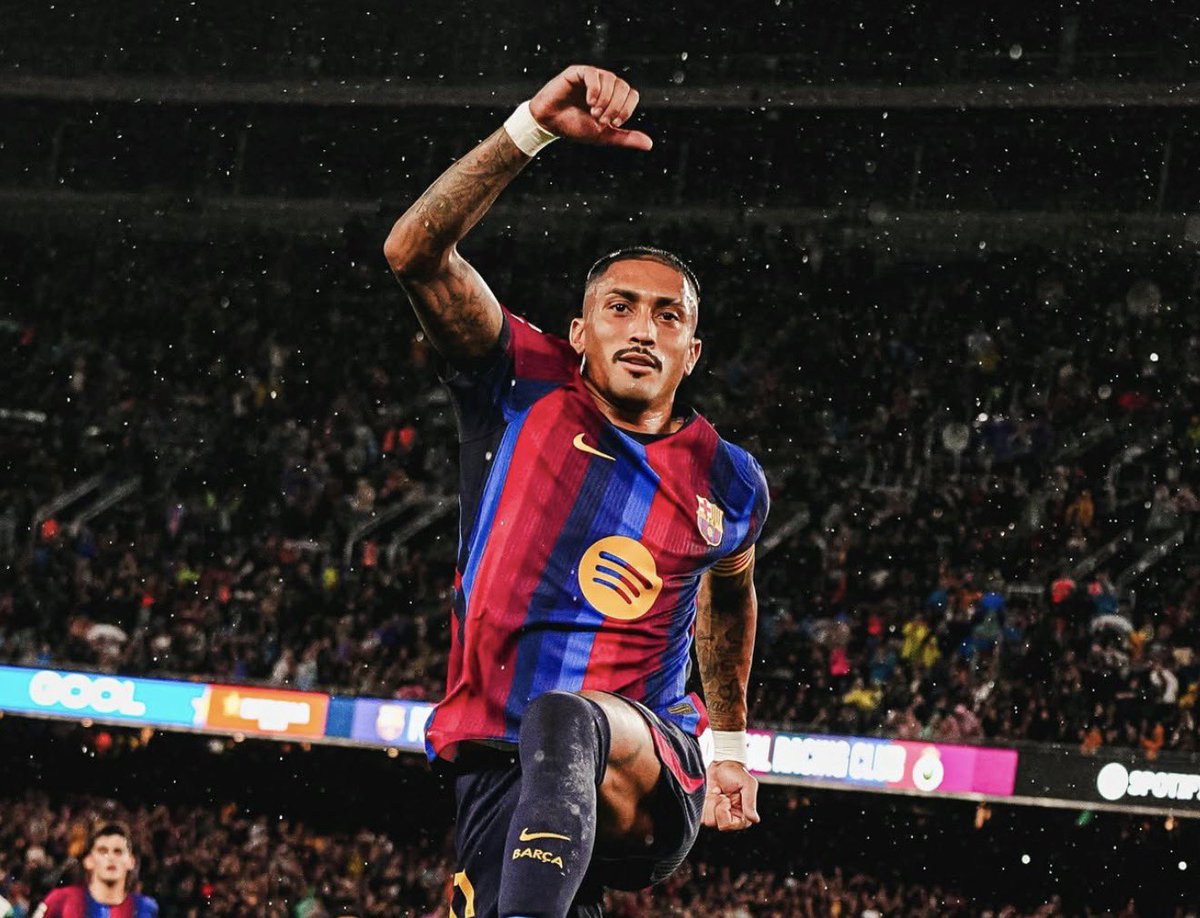 FabrizioRomano's tweet photo. 🚨🔵🔴 BREAKING: Barcelona agree new deal with Raphinha! All set to be signed. Here we go. 🔐🇧🇷

“We have an agreement in principle, it will be signed soon”, confirms the director Deco.

The agreement will be until June 2030, FOUR more years. 🫱🏼‍🫲🏽 https://t.co/v217Ow7a5M