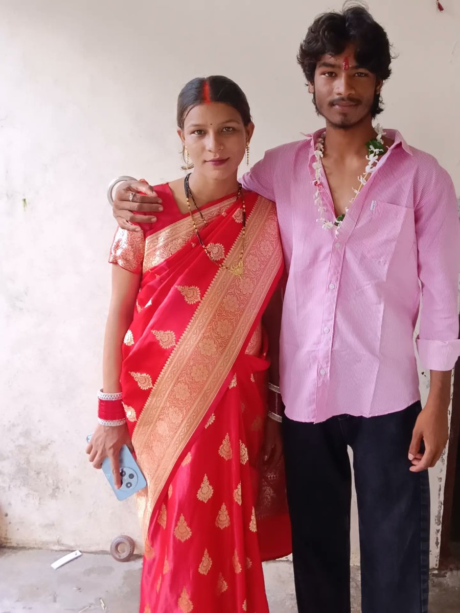 CoySauerbrsf's tweet photo. This thread isn’t just made of silk—it represents the world’s most beautiful bond. Happy Raksha Bandhan! https://t.co/cV8Jvpwr8P
