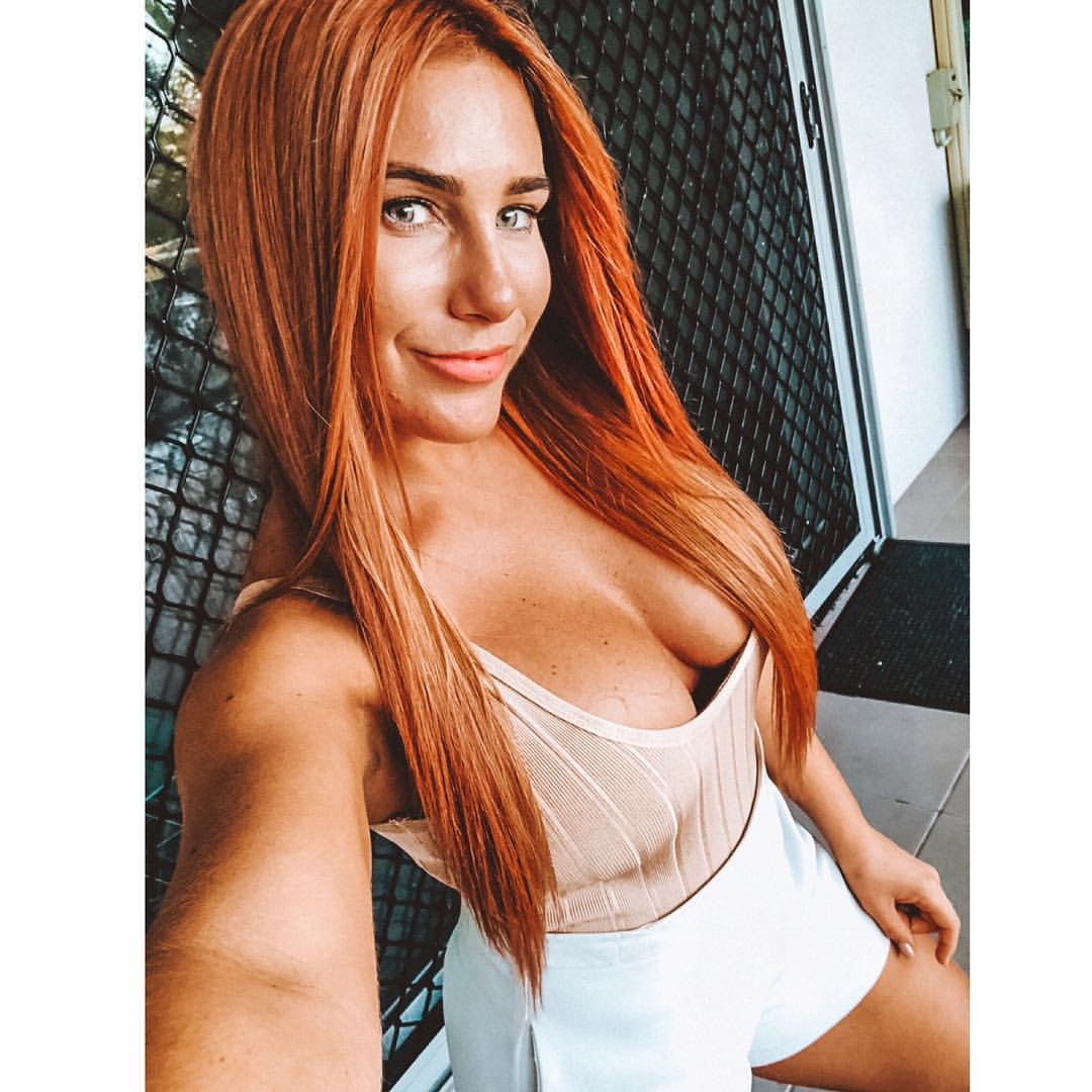 LoverOfLadiesUK's tweet photo. #thighs #redhair #request https://t.co/kfpVRo7kPm