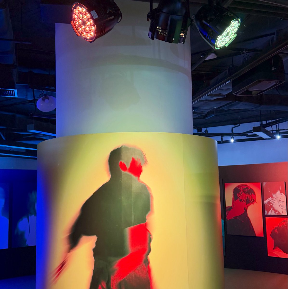 HO_myuniverse's tweet photo. INSOLUTION
PHOTO EXHIBITION

👏

Artist Zee Pruk
Creative Director Pruk Panich

#SUPERSUN
#SUPERSUNxSIAMDISCOVERY
#SUPERSUNINSOLUTIONEXHIBITION
#SUPERSUNEXHIBITION https://t.co/M0M086mbL6