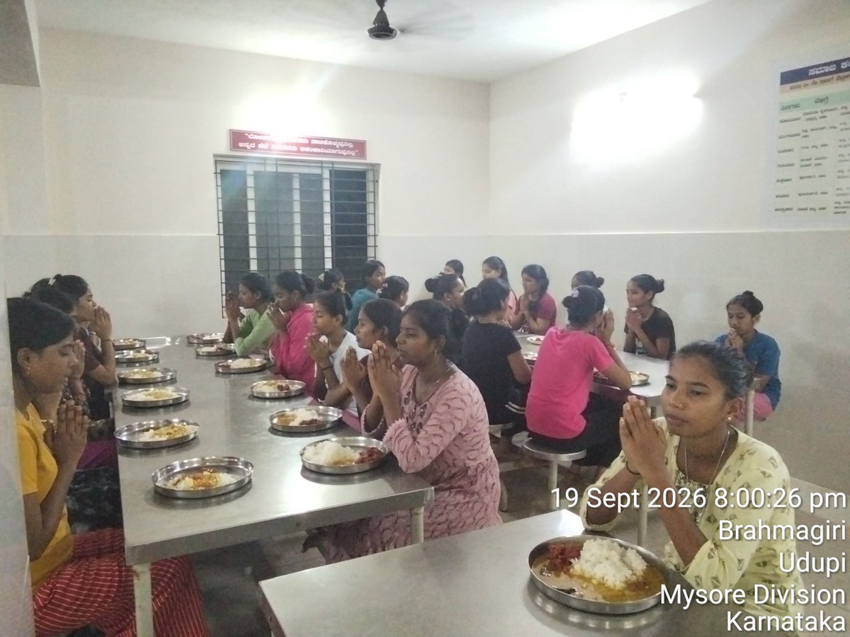 DBRGTUdupi's tweet photo. Dinner 
19-09-26
#SocialAudit_SWDMeals #SocialWelfare_Karnataka https://t.co/uEcOMPsd8V