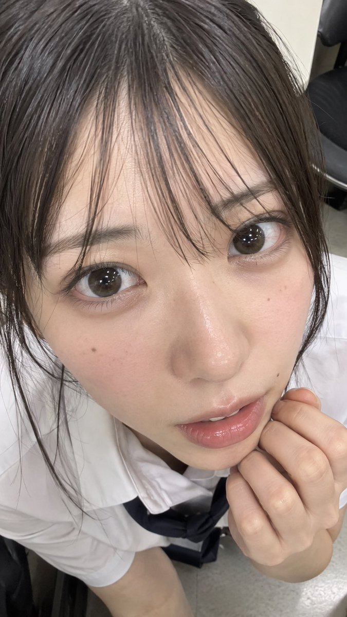 ai_bijo_note2's tweet photo. 先輩何して欲しいですか？ https://t.co/NwEmg0Msb1